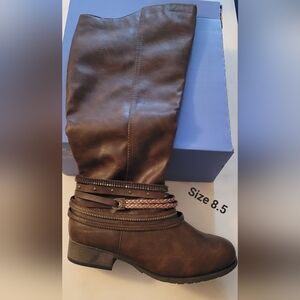 Women's Boots, Size 8.5, NIB, Jellypop